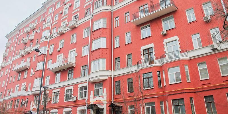 Орнамент классики: 18 домов с иониками на фасадах привели в порядок в 2025 году