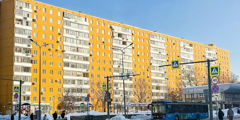 В оттенках оранжевого: более 30 домов Москвы обрели яркий облик