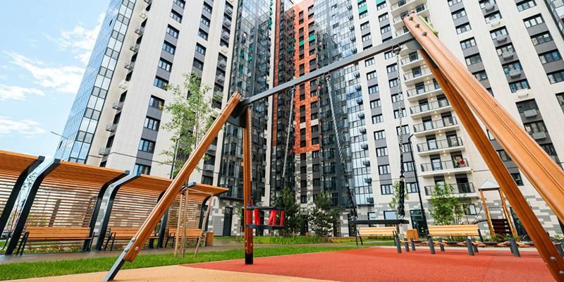 Около 300 семей переехали в дома по программе реновации на Городской улице