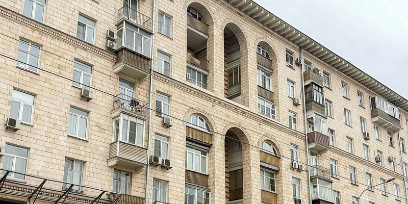 Возрождение неоклассики на юго-западе столицы: за 10 лет здесь обновили свыше 30 домов