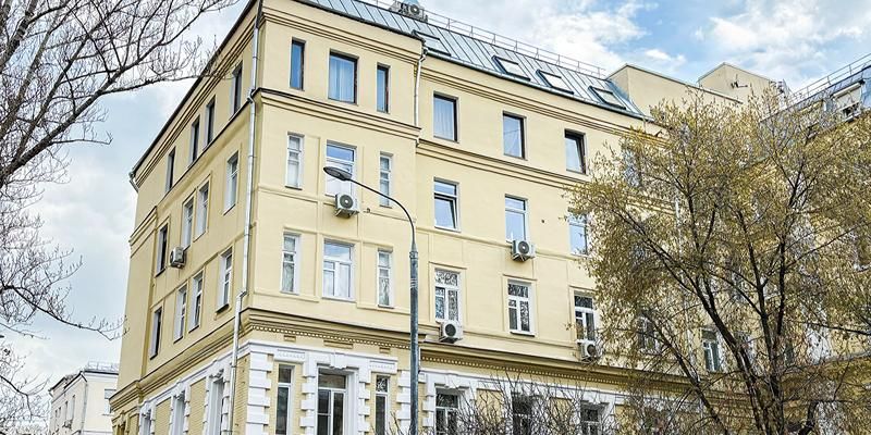 Около тысячи домов с межэтажными поясами отремонтировали в столице