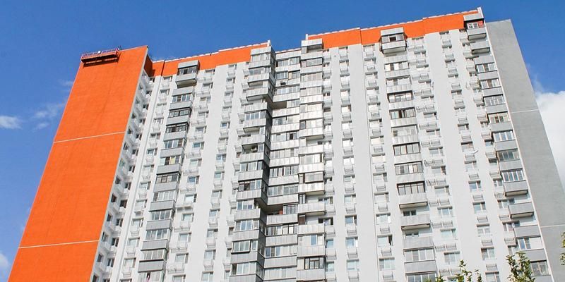 Оттенки красного: восемь жилых домов на Вешняковской улице обновят до конца года