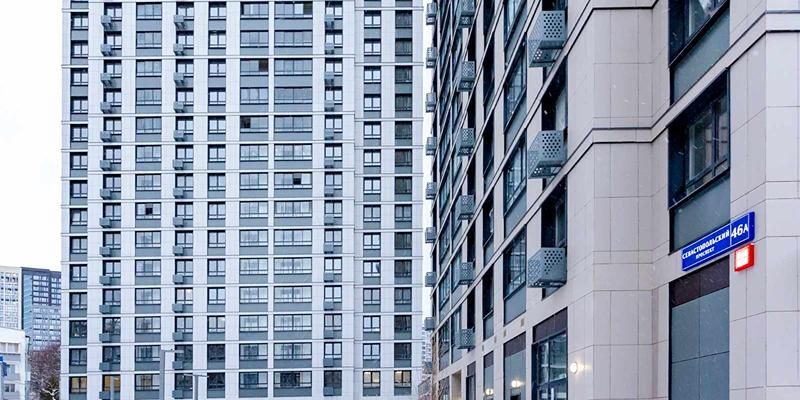 На Севастопольском проспекте введен в эксплуатацию двухсекционный дом по программе реновации